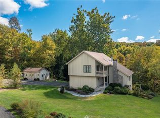 206 N Quaker Hill Rd, Pawling, NY 12564