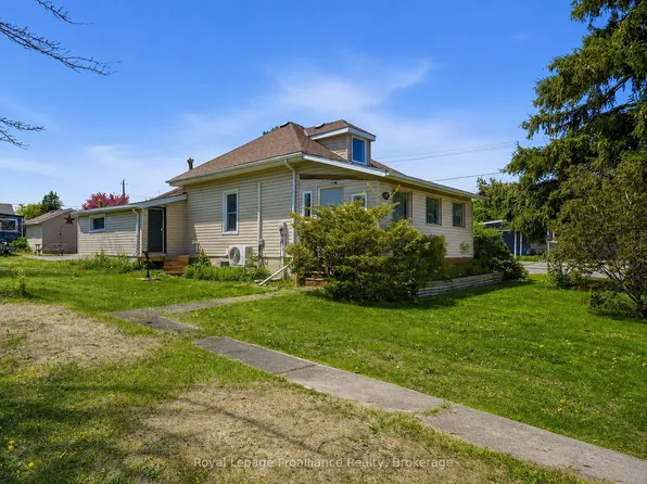 252 Sidney St, Quinte West, ON K8V 2T4