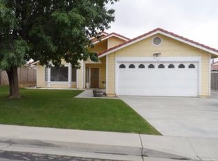 415 Oakwood Ct, Tehachapi, CA 93561