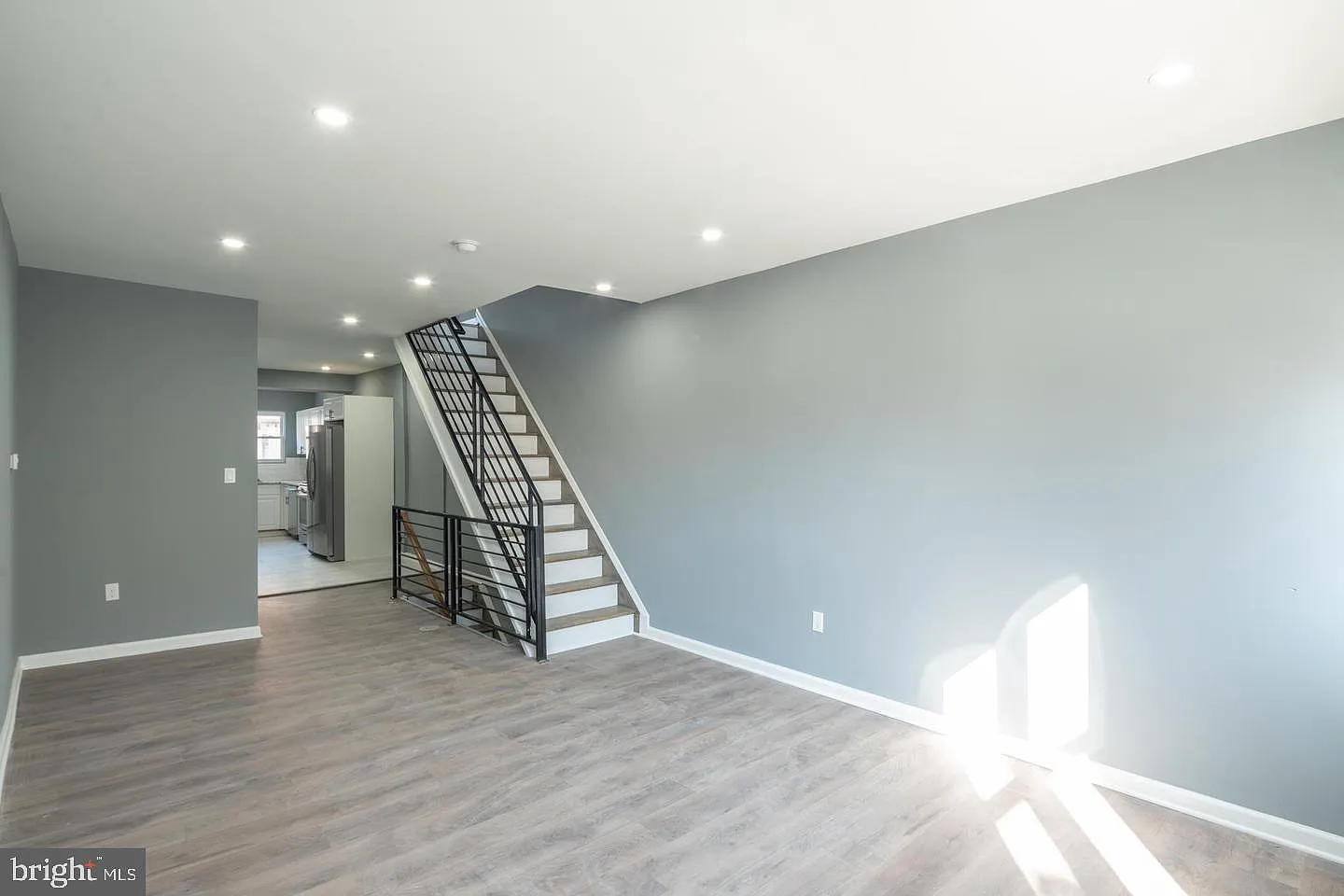 2 bed, 3.0 bath, 1200 sqft, $1,699 — Photo 4