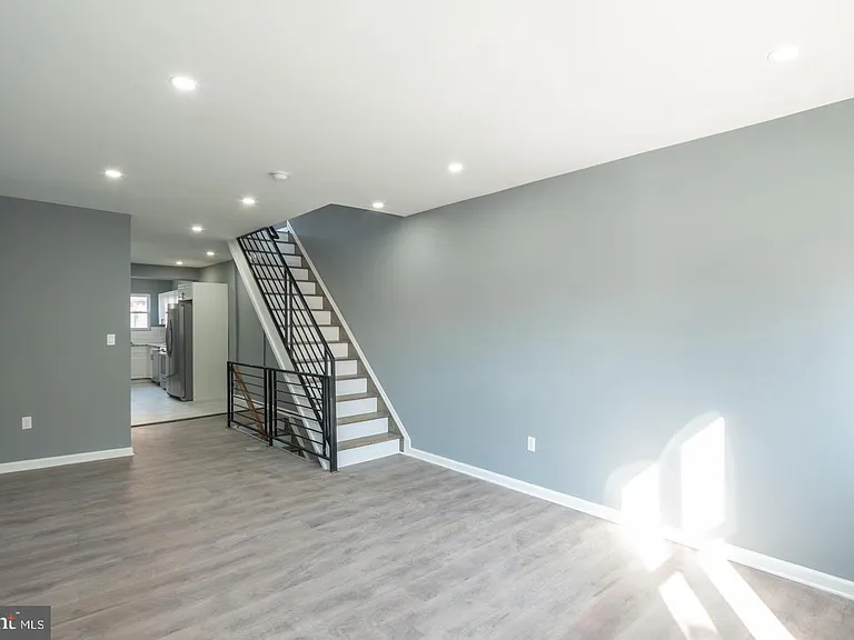 3060 Salmon St — Photo 4