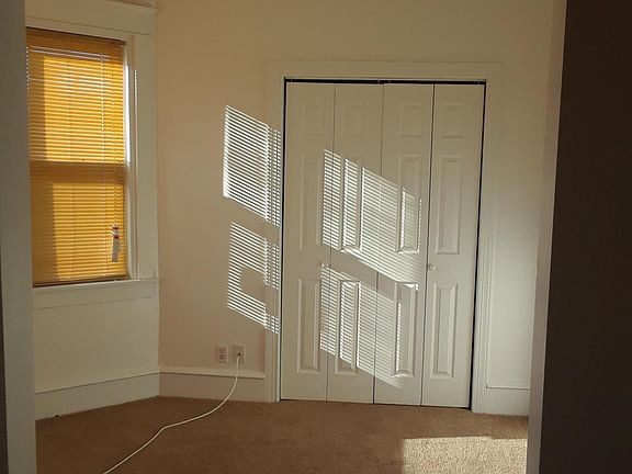 Study or Den Area with Closet