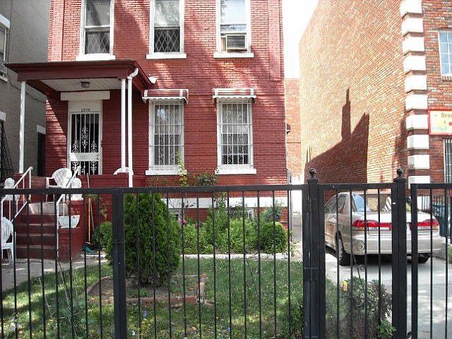 2nd image of 2715 Tilden Ave