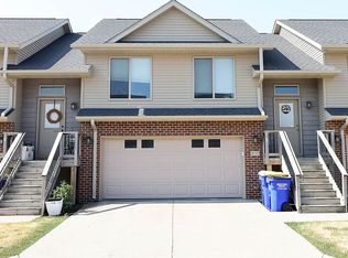 305 Piper Ln, Solon, IA 52333