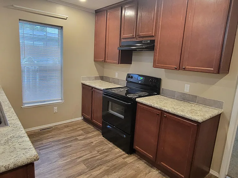 11563 Back Massillon Rd — Photo 10