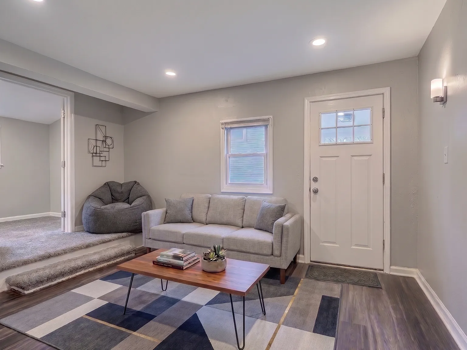 2 bed, 900 sqft, $1,540 — Photo 3