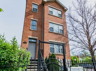 2702 W Warren Blvd APT 3, Chicago, IL 60612