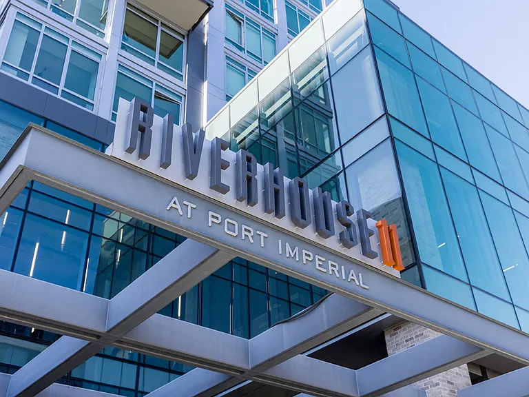 RiverHouse 11 at Port Imperial — Photo 17