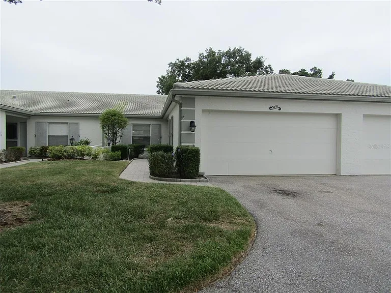 3010 Ringwood Mdw #6 — Photo 1