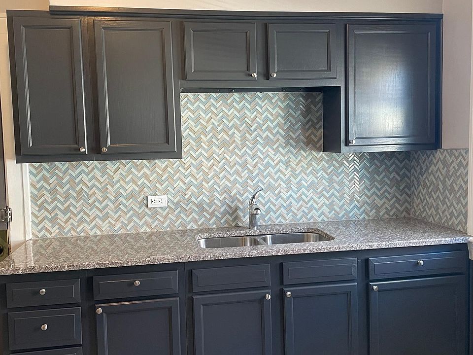 1st image of 2-2064 Lewis Dr #2