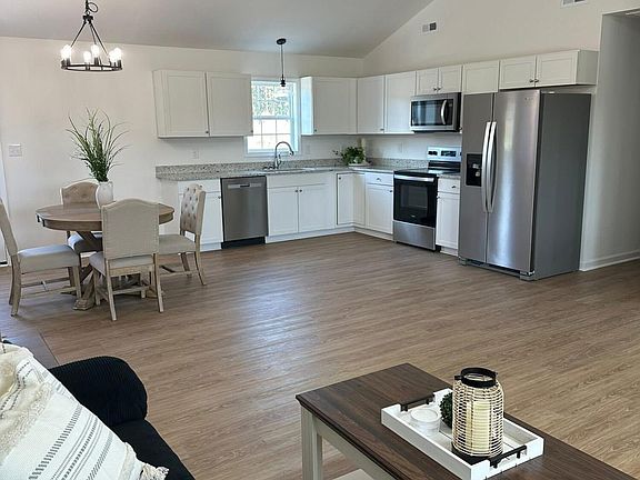 5th image of 2173 Rowan Road