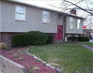 1124 Dewey St photo 1