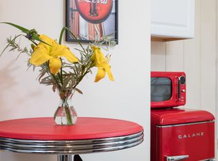 49 Bedford Rd, Carlisle, MA 01741