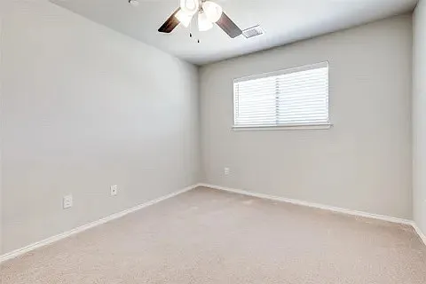 Greystone Dr — Photo 19