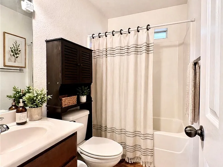 1019 Emerald Dove Ave — Photo 10
