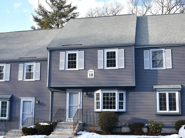 10 Oak Ridge Dr Unit 3, Maynard, MA 01754