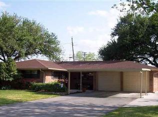 903 Mimosa Dr, Nederland, TX 77627