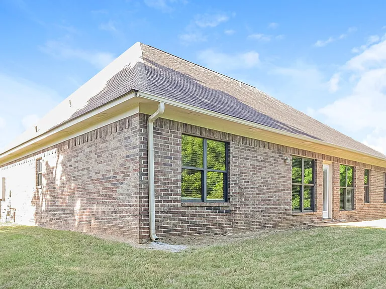 60 Willow Crest Cv — Photo 16