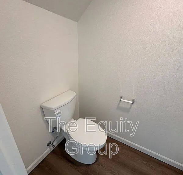 1473 Ben Franklin Ave — Photo 16