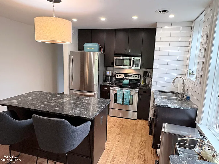 659 W Canfield St #5 — Photo 13
