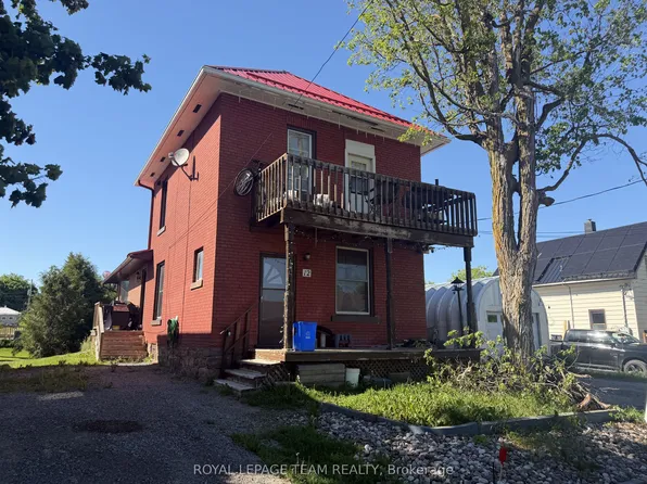 12 Meadow St, Whitewater Region, ON K0J 1K0