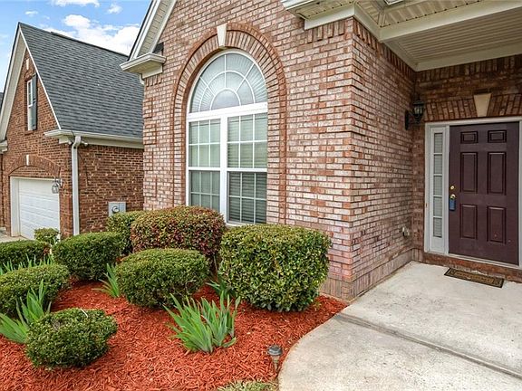 5th image of 655 Scenic Creek Dr