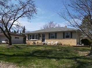 2141 Radatz Ave E, Maplewood, MN 55109