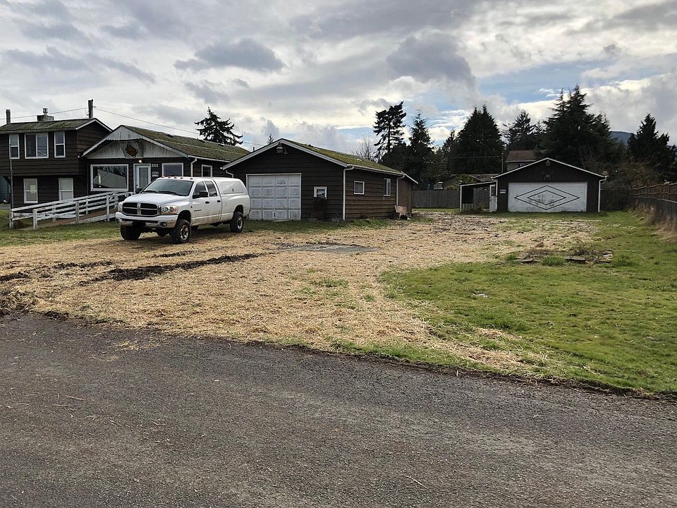 1st image of 2322 E 4th Ave