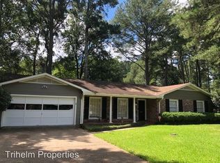 835 Briarfield Rd, Jackson, MS 39211