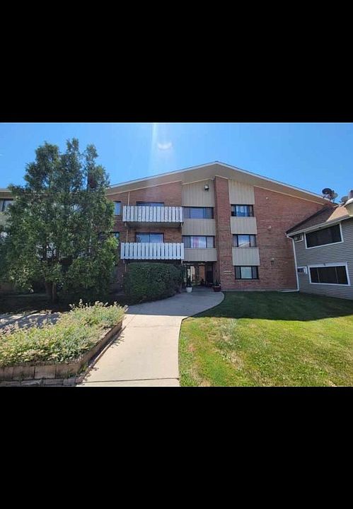 1st image of 4000 Bayside Dr Unit 306