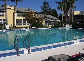 2nd image of 580 Fairways Cir #B