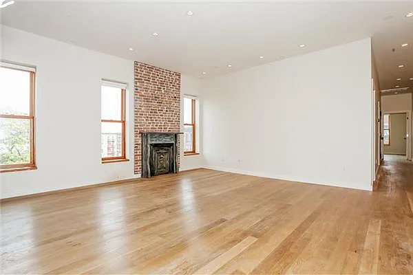 Rented by Avenue Sotheby's International Realty | media 25