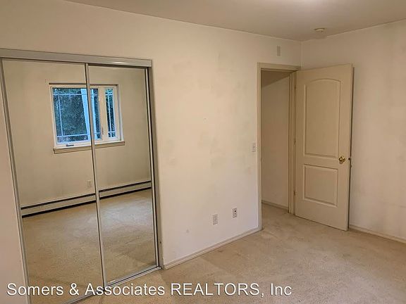5th image of 2879 Drum Ave