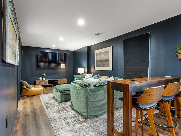 140 Nina Celeste Ln — Photo 48