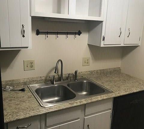 5th image of 37 Highpoint Dr APT A