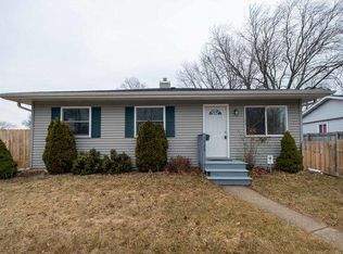 1424 87th St, Kenosha, WI 53143