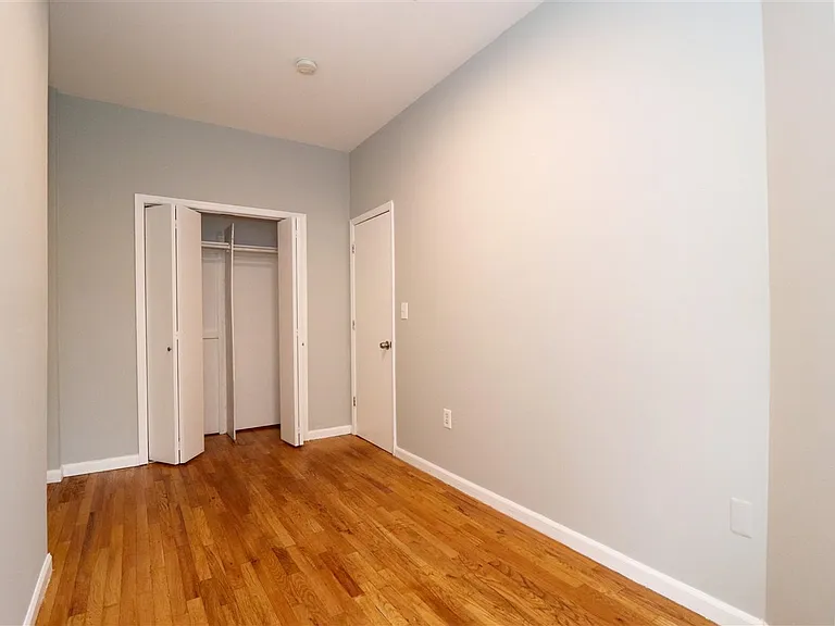 108 Adams St #4 — Photo 32