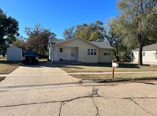 807 N 4th St, Salina, KS 67401