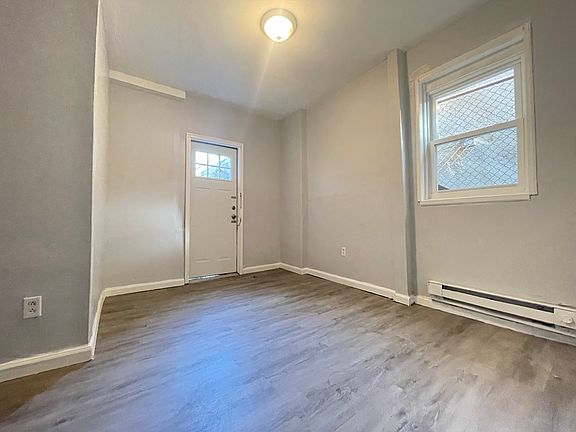 4th image of 52 Harrison Ave #2E