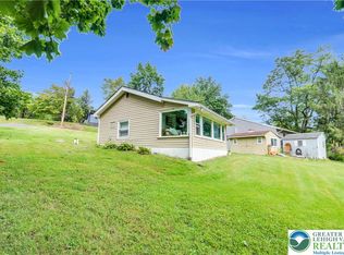 473 N Shore Dr, Lenhartsville, PA 19534