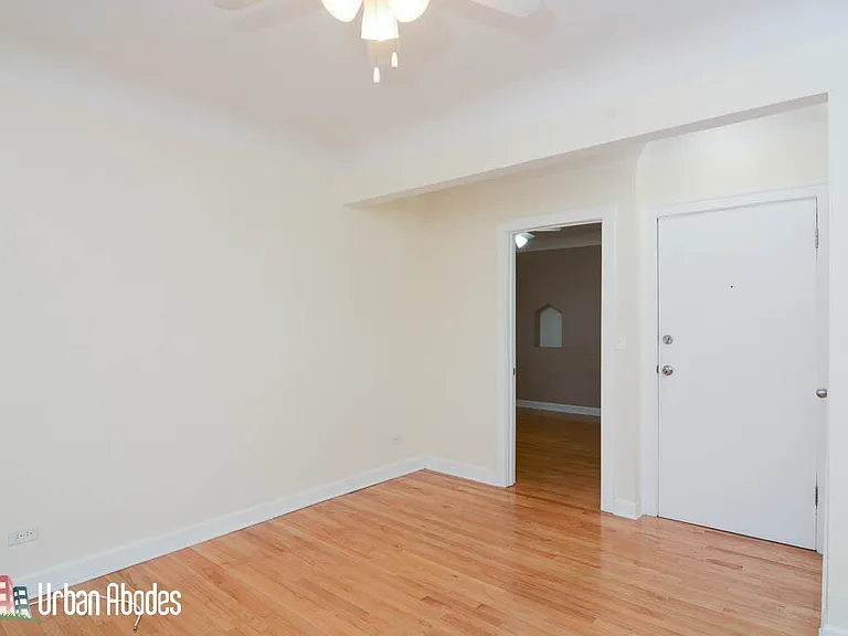 2922-922 N Sacramento Ave #1 — Photo 4