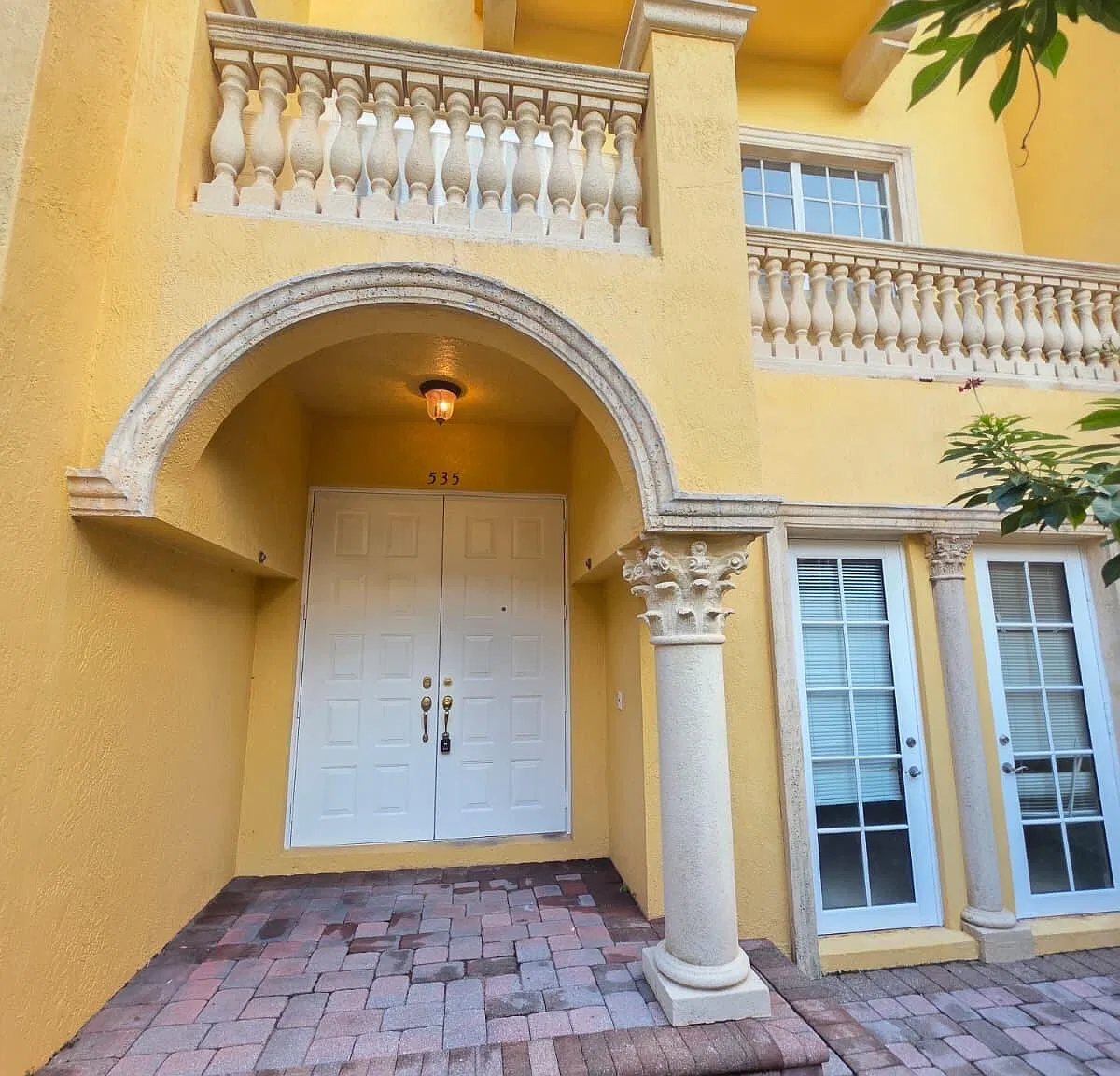 3 bed, 4.0 bath, 2910 sqft, $6,500 — Photo 4