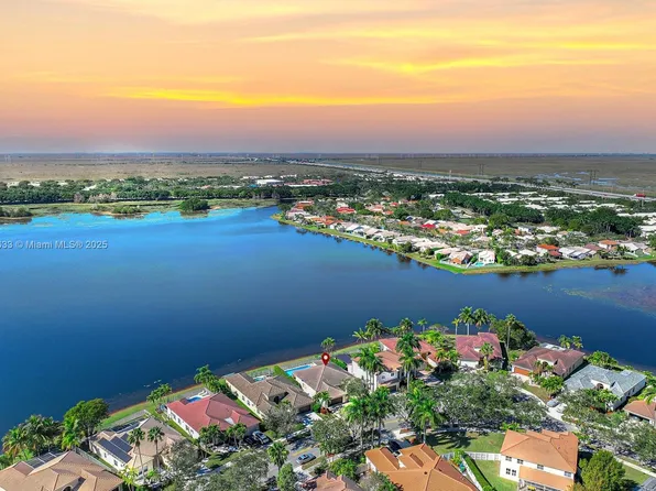 1424 Meadows Blvd, Weston, FL 33327