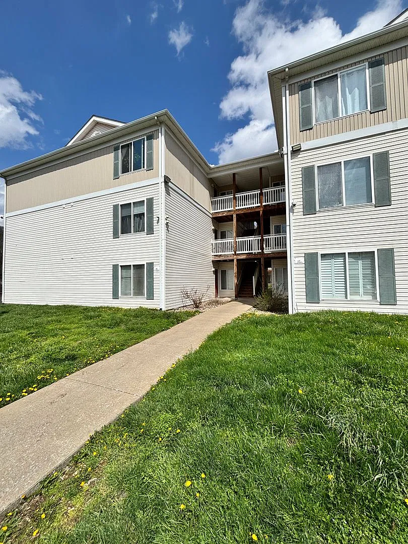 7205 University Ave — Photo 1