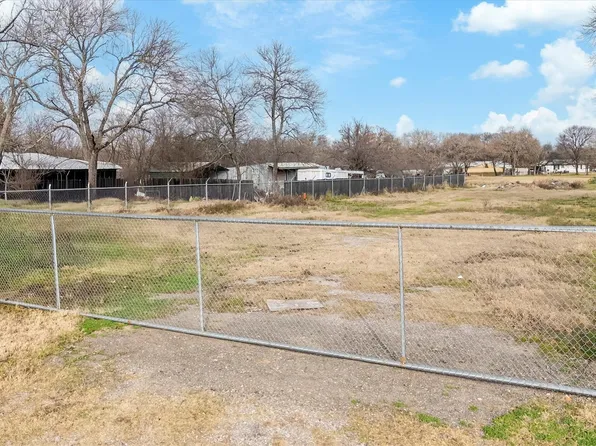 11709 Terry Dr, Balch Springs, TX 75180