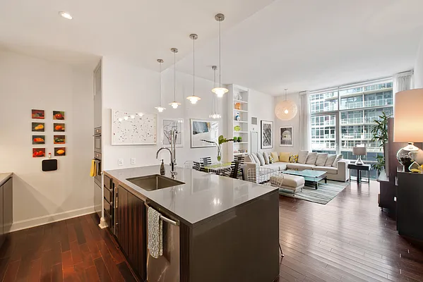 Rented by CORE | media 5