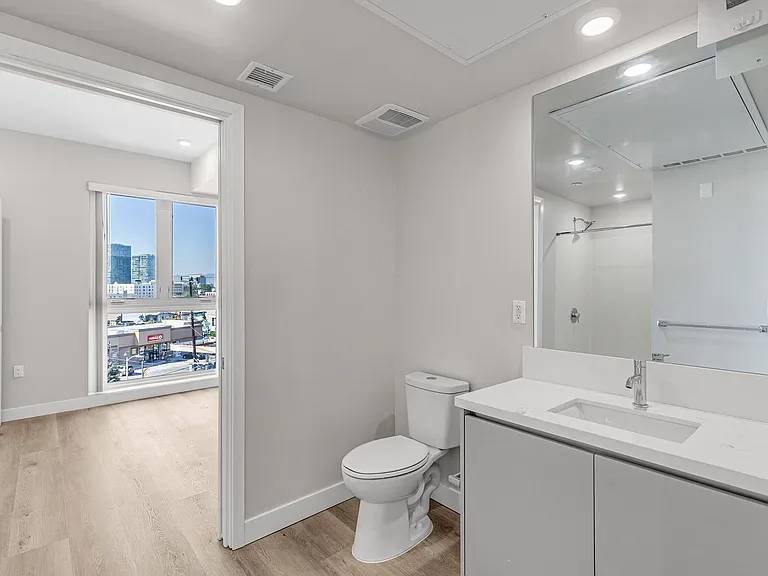 825 Coronado-Building — Photo 102