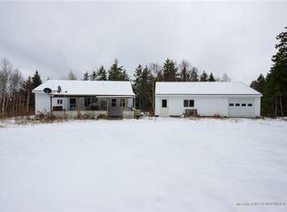 68 Gravel Pit Dr, Deer Isle, ME 04627