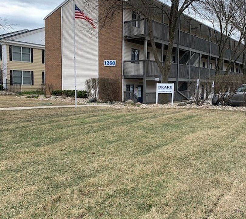 2nd image of 1304 34th St #406