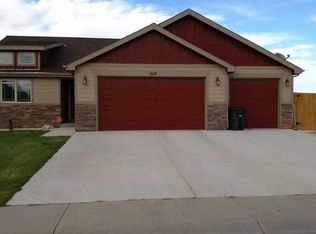 385 Miller Rd, Glenrock, WY 82637